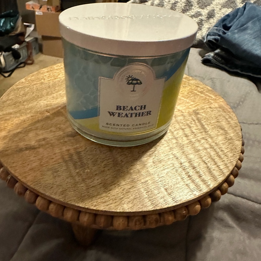 Bath and Body Works 3 wick candle